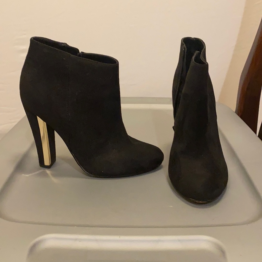 Suede bootie